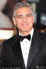 组图：70届威尼斯开幕红毯 克鲁尼比V字卖萌