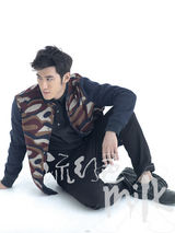 组图：李治廷登封面现暖心男魅力