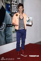 组图：辰亦儒举办新书发表会 展示厨艺秀事业线