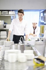 组图：《继承者》金宇彬拍首场戏大炫两极魅力