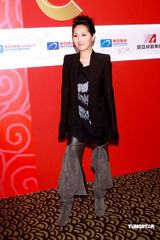 幻灯图：贡米签约黎明旗下 舒淇红装现身与旧爱同台