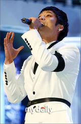 组图：韩国音乐组合2AM新专辑Showcase