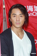 组图：郑伊健放言不生小孩 好友林颖娴出书