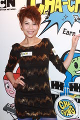 组图：蔡少芬产后瘦身成功 为了母乳喂养损失七位数