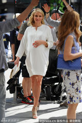 组图：迪亚兹新片热吻ladygaga男友