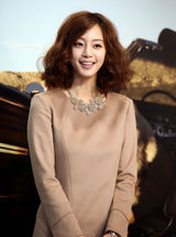 高清图：韩星韩艺瑟手机画报制作发表会