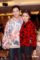 幻灯图：甄子丹携妻亮相 关之琳称将淡出娱乐圈