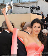 幻灯图集：《人与神》首映 艾曼纽-贝阿捧场