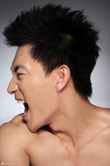 组图：《千山暮雪》赵楚仑性感帅气写真曝光