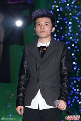 组图：严爵挑战唱跳险破音 林俊杰压轴热舞