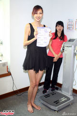 组图：陆瑶被蔡康永吓出大姨妈 纸片身材挺原装巨乳