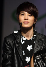 高清图：韩国新人组合‘INFINITE’出道Showcase 