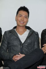 组图：古惑仔开唱禁另一半现身 陈小春称难交代