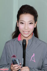 组图：亚姐大秀比基尼 黄一晴巨乳突出重围