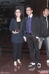 组图：黄长兴大婚众艺人道贺 三轮豪车霸气接亲