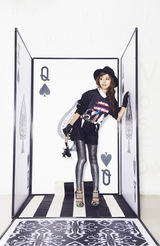 组图：阿兰奇幻写真 甜美妆容打造童梦世界