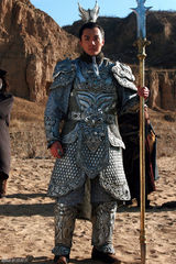 高清图：冯绍峰“二郎神”盔甲形象酷似银斗士