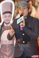 组图：王祖蓝呼吁支持中国制作 与女友婚期未定