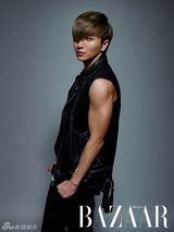 高清图：SJ成员利特拍写真半裸秀性感腹肌