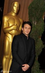 高清组图：奥斯卡提名晚宴 基德曼和波特曼红蓝争艳