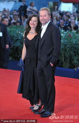 女星玛利亚-霍夫斯塔尔和导演尤里西-塞德尔亮相