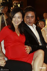 高清组图：张庭身怀第二胎宣传新剧