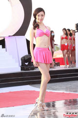 组图：19位入选亚姐泳装出镜 大秀身材性感靓丽