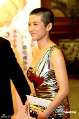 高清图：群星聚首电视导演年会 翁虹窈窕彭丹变化大