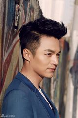 组图：郑国霖夏日写真 诠释都市男人新主张