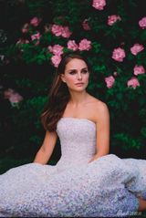 组图：娜塔丽波特曼时尚大片 化身仙子鲜花簇拥