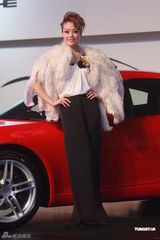 组图：容祖儿曝闲时喜驾车 盼黄伟文演唱会DVD顺利