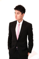 组图：贾乃亮《被时光掩埋的秘密》造型曝光