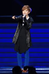 组图：群星献唱中歌榜 韩庚潘玮柏劲歌热舞