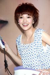 幻灯：郭采洁《烟火》专辑成绩亮眼 举办首场签唱会