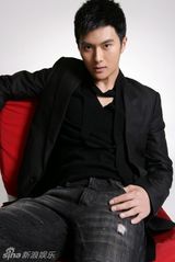 组图：沈泰帅气宣传照曝光 阳光形象抓人眼球