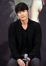 高清图：郑雨盛(郑宇成)崔始源新剧SHOWCASE 主创开心亮相