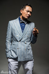 组图：演员文祥魅力写真曝光 展现熟男气场