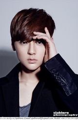 组图：NU'EST-M登杂志 成员穿潮装诠释青春风采