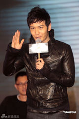 幻灯图：甄子丹称不再拍《叶问》 熊黛林赞其好男人