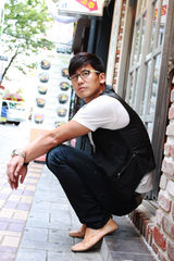 组图：于晓光韩国行写真变身时尚型男