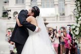 组图：何洁赫子铭北京完婚 西式婚礼浪漫唯美