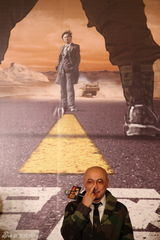 组图：宁浩《无人区》贺岁 徐峥黄渤虐出西传奇