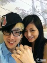 组图：连诗雅被刊登欲照 牵扯农夫成员陆永妻子