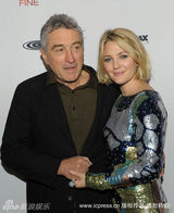 幻灯：《天伦》首映 巴里摩尔大秀风情粘上德尼罗