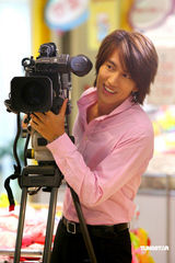 幻灯图：言承旭自曝喜欢简单婚礼 Ella嫌结婚麻烦 