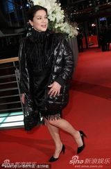 文德斯搂娇妻撑《皮娜》首映 德国总统夫妇秀恩爱