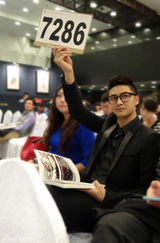 组图：田亮热衷收藏 150万买下《梦萦钓鱼岛》