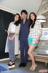 组图：李威拍戏变文青 谢欣颖斜坡跳舞靠想像