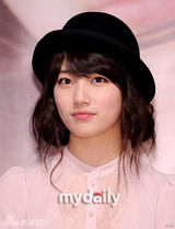 组图：韩佳人严泰雄等出席新片《建筑学概论》首映