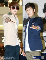 组图：韩国组合神话两人一组3地办签名会谢粉丝